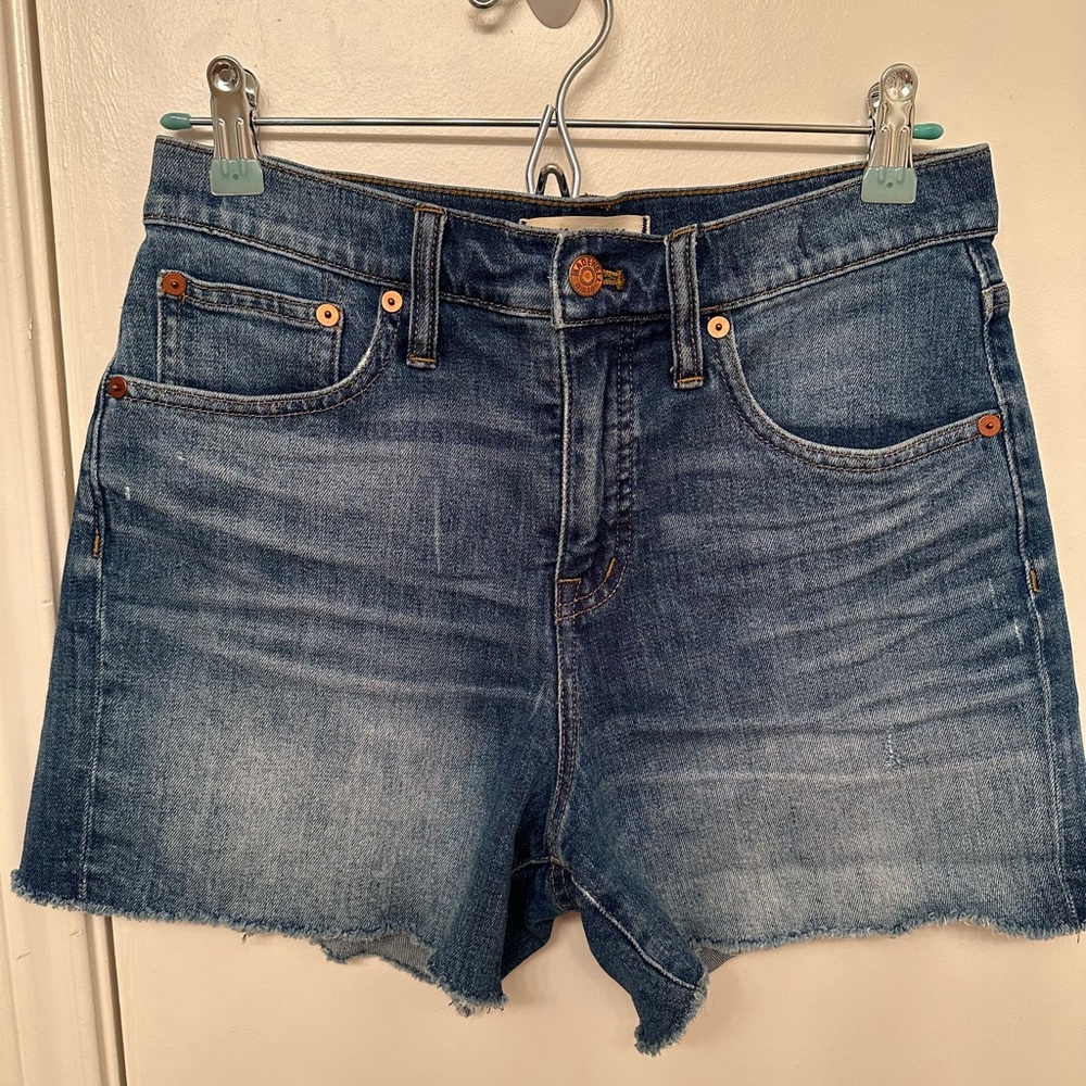 Madewell high rise denim shorts - size 26